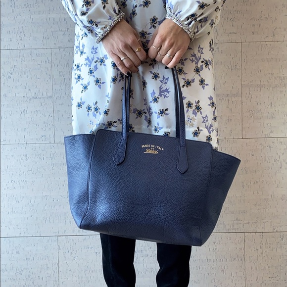 Gucci Navy Leather Swing Tote - Picture 10 of 12